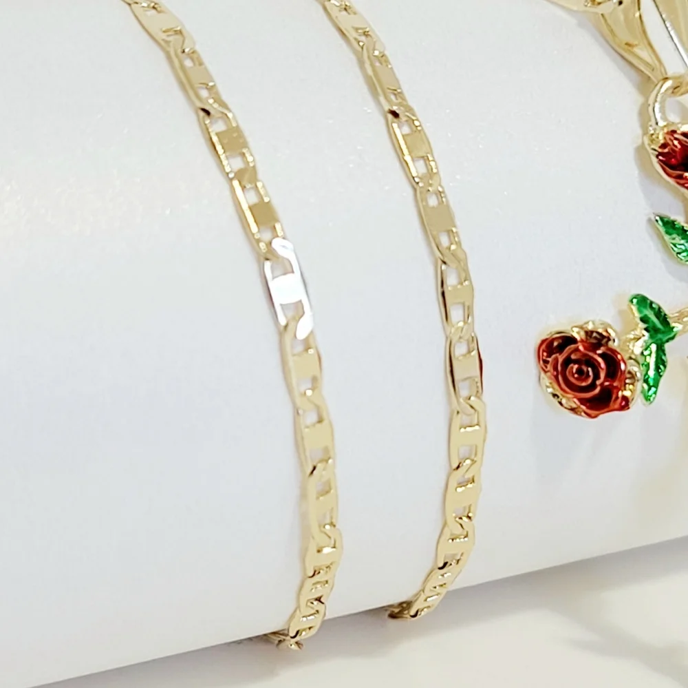 Red Roses Cross - Picture 5 of 5